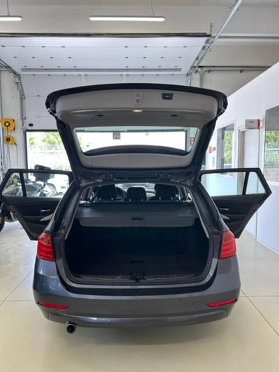 BMW Serie 3 Touring 316d  Sport (18)