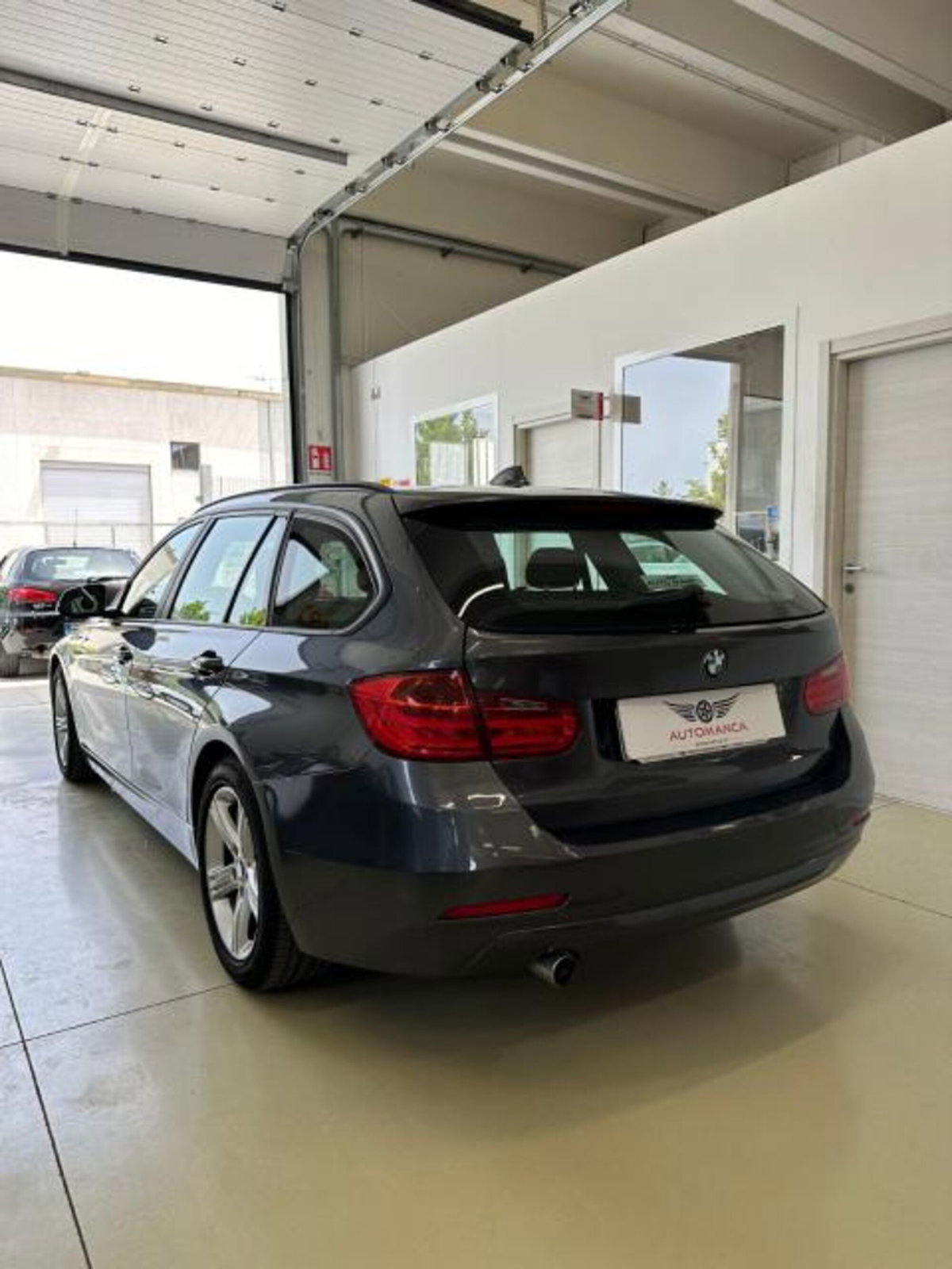 BMW Serie 3 Touring 316d  Sport (6)