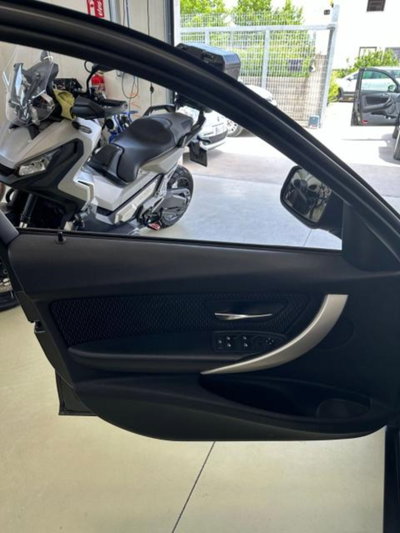 BMW Serie 3 Touring 316d  Sport (7)
