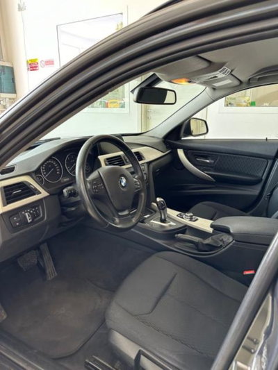 BMW Serie 3 Touring 316d  Sport (8)