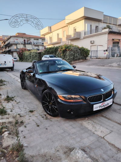 BMW Z4 Cabrio Z4 2.2i cat Roadster usata