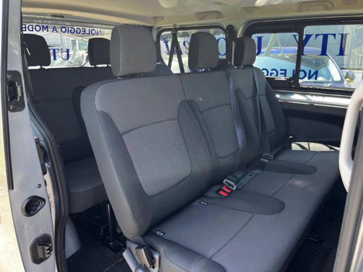 Renault Trafic Furgone BluedCi 150CV PC-TN Zen (8)