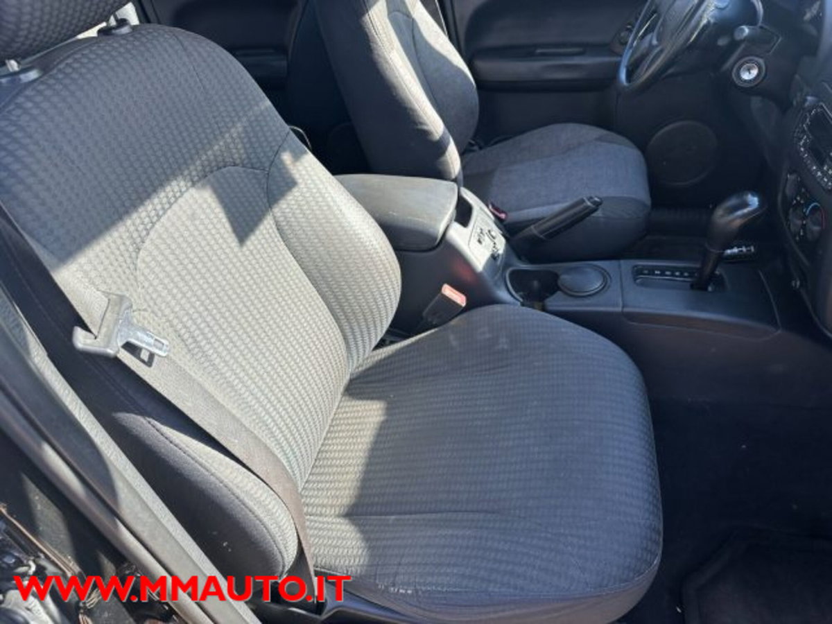 Jeep Cherokee 2.8 CRD Sport (13)