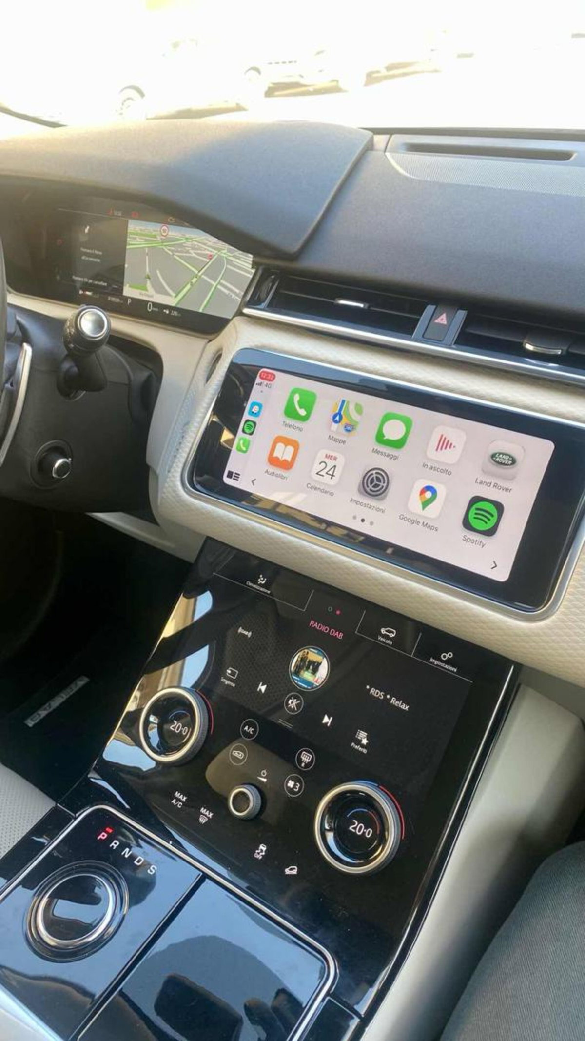 Land Rover Range Rover Velar 2.0 Si4 250 CV R-Dynamic S (11)