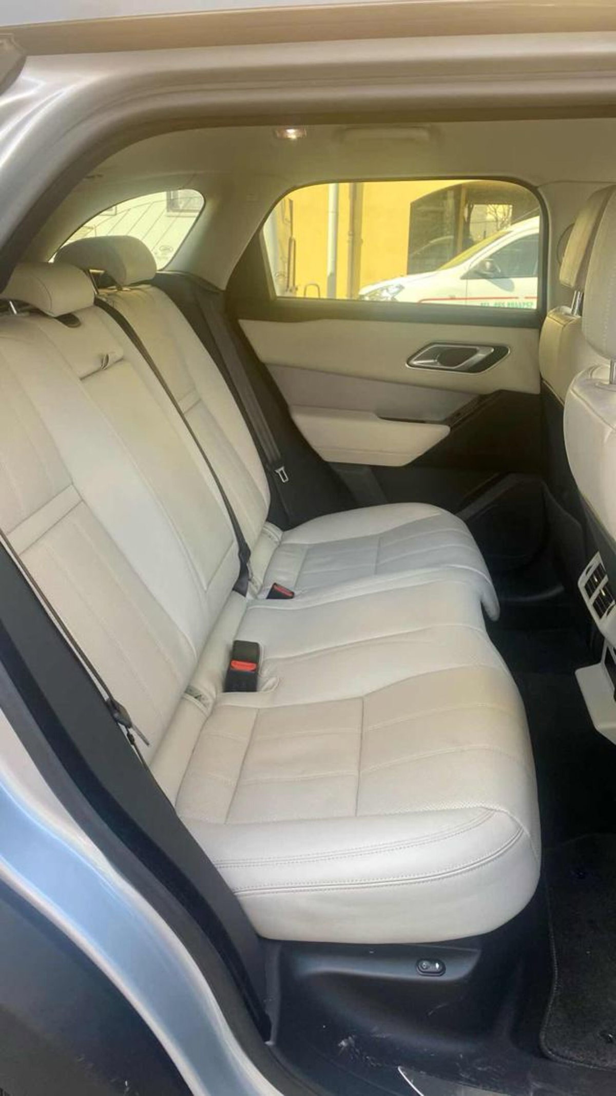 Land Rover Range Rover Velar 2.0 Si4 250 CV R-Dynamic S (12)