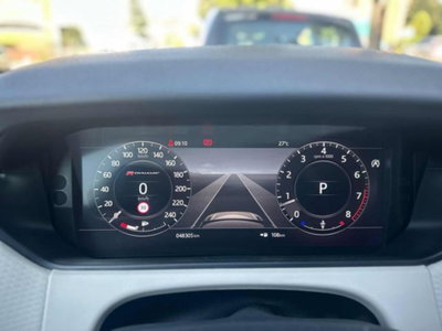 Land Rover Range Rover Velar 2.0 Si4 250 CV R-Dynamic S (16)