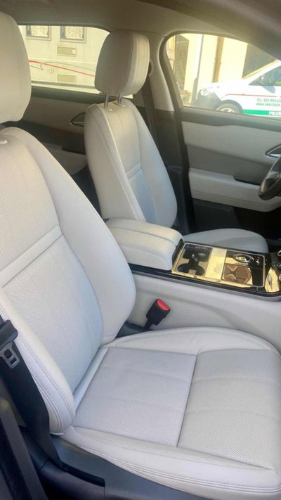 Land Rover Range Rover Velar 2.0 Si4 250 CV R-Dynamic S (9)