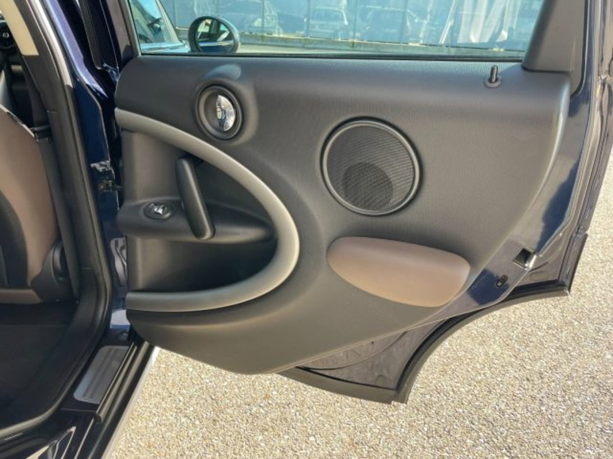 MINI Mini Countryman 2.0 Cooper D Countryman Automatica (17)