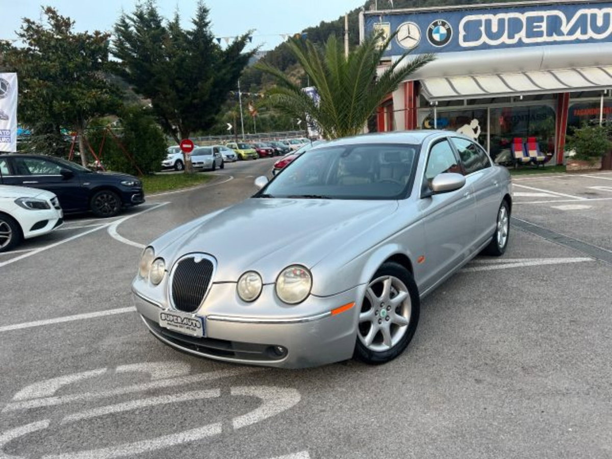 Jaguar S-Type 2.7 diesel V6 Executive (5)
