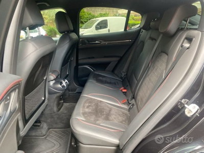 Alfa Romeo Stelvio Stelvio 2.9 Bi-Turbo V6 510 CV AT8 Quadrifoglio (11)