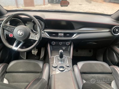 Alfa Romeo Stelvio Stelvio 2.9 Bi-Turbo V6 510 CV AT8 Quadrifoglio (12)