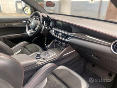 Alfa Romeo Stelvio Stelvio 2.9 Bi-Turbo V6 510 CV AT8 Quadrifoglio (15)