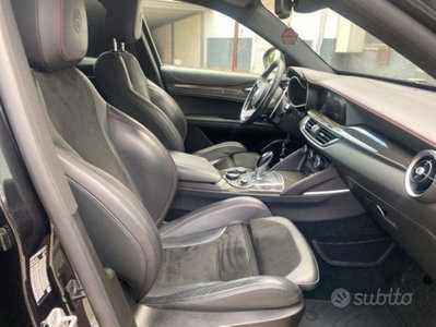 Alfa Romeo Stelvio Stelvio 2.9 Bi-Turbo V6 510 CV AT8 Quadrifoglio (16)