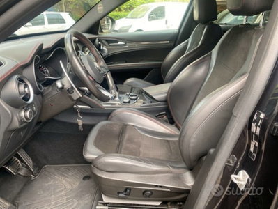 Alfa Romeo Stelvio Stelvio 2.9 Bi-Turbo V6 510 CV AT8 Quadrifoglio (9)