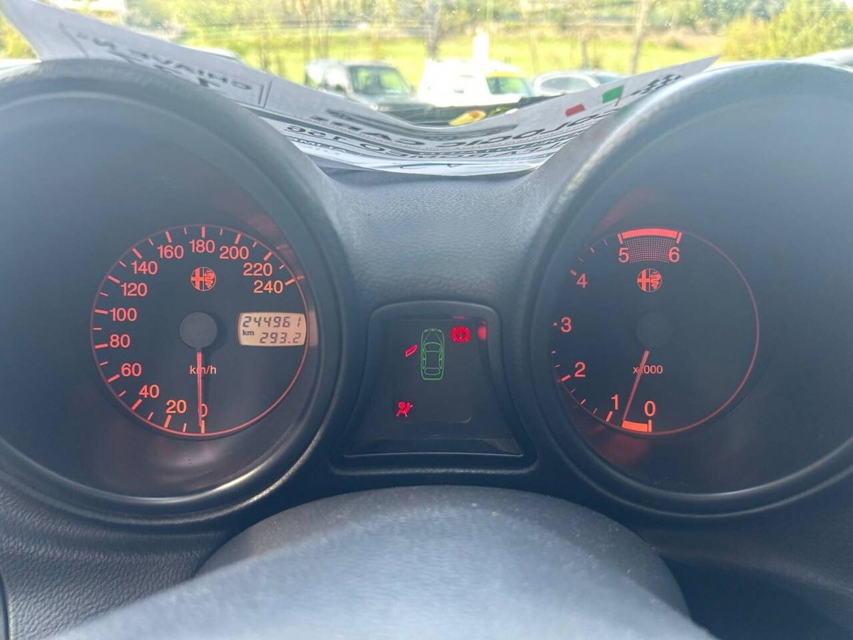 Alfa Romeo 156 1.9 JTD cat Distinctive (14)