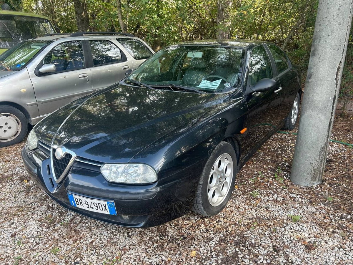 Alfa Romeo 156 1.9 JTD cat Distinctive (3)
