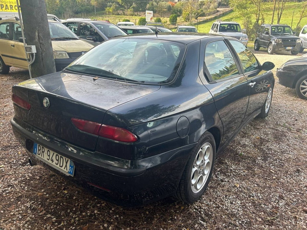 Alfa Romeo 156 1.9 JTD cat Distinctive (4)