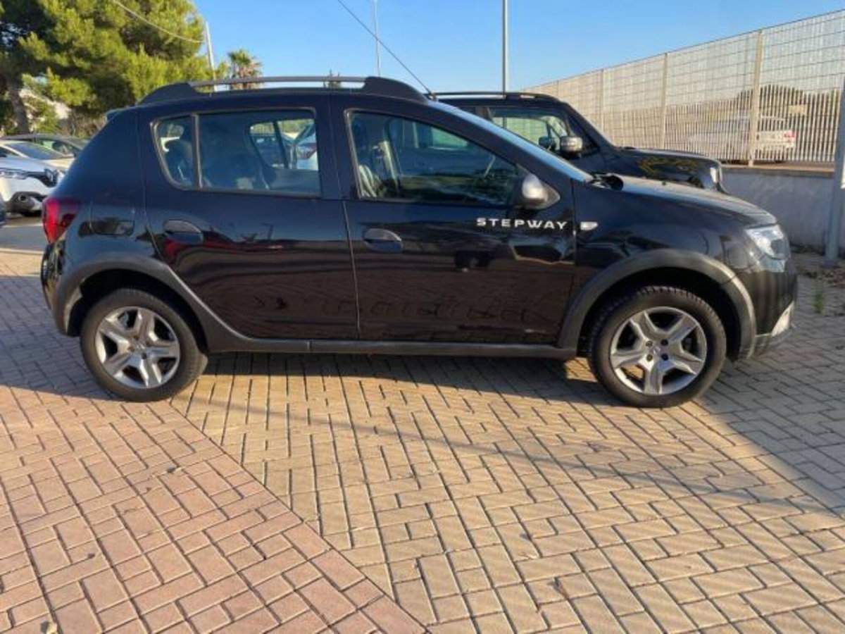 Dacia Sandero Stepway 1.5 Blue dCi 95 CV Comfort (4)