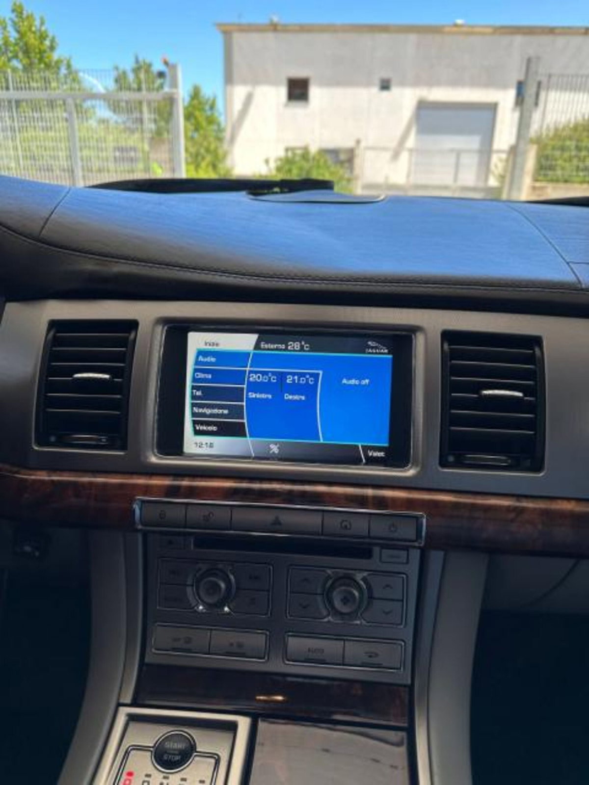 Jaguar XF 3.0 V6 Luxury (13)