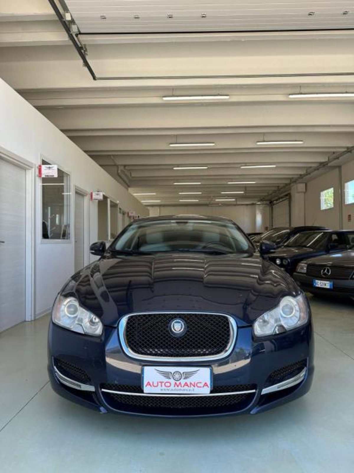 Jaguar XF 3.0 V6 Luxury (2)