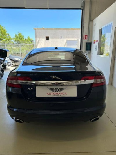 Jaguar XF 3.0 V6 Luxury (5)