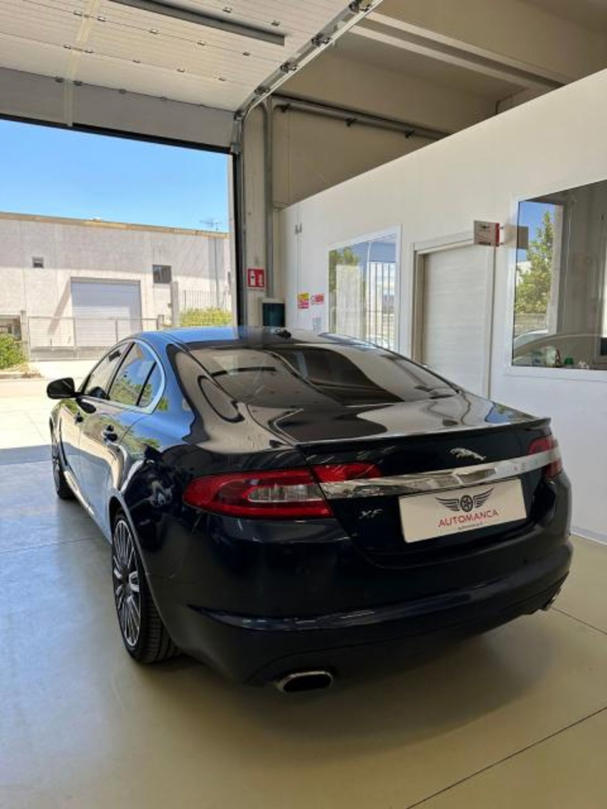 Jaguar XF 3.0 V6 Luxury (6)
