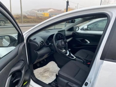 Toyota Yaris 1.5 5 porte Active (3)