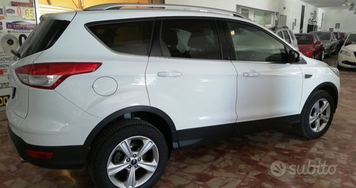 Ford Kuga 2.0 EcoBlue 120 CV aut. 2WD ST-Line X (2)