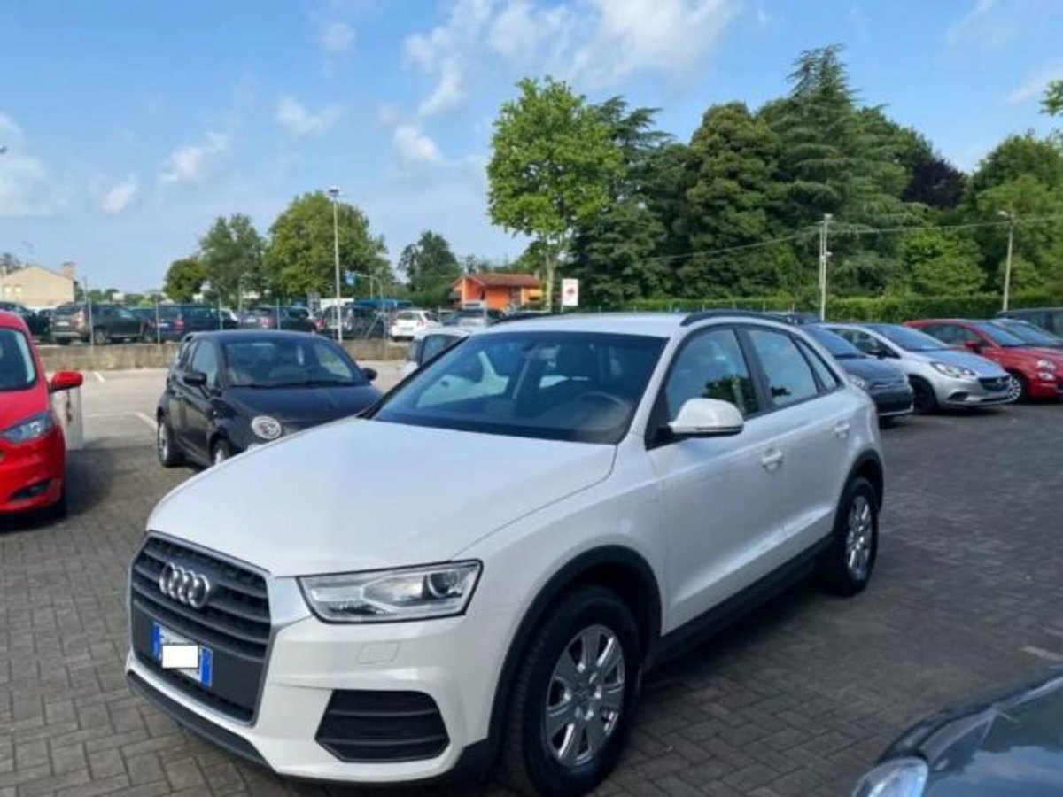 Audi Q3 2.0 TDI 150 CV (2)