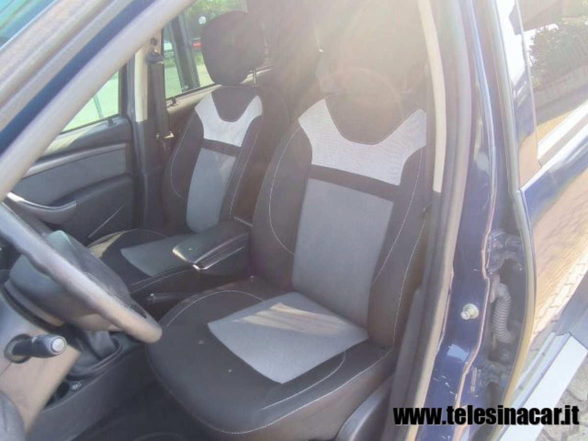 Dacia Duster 1.6 115CV Start&Stop 4x2 GPL Lauréate (9)