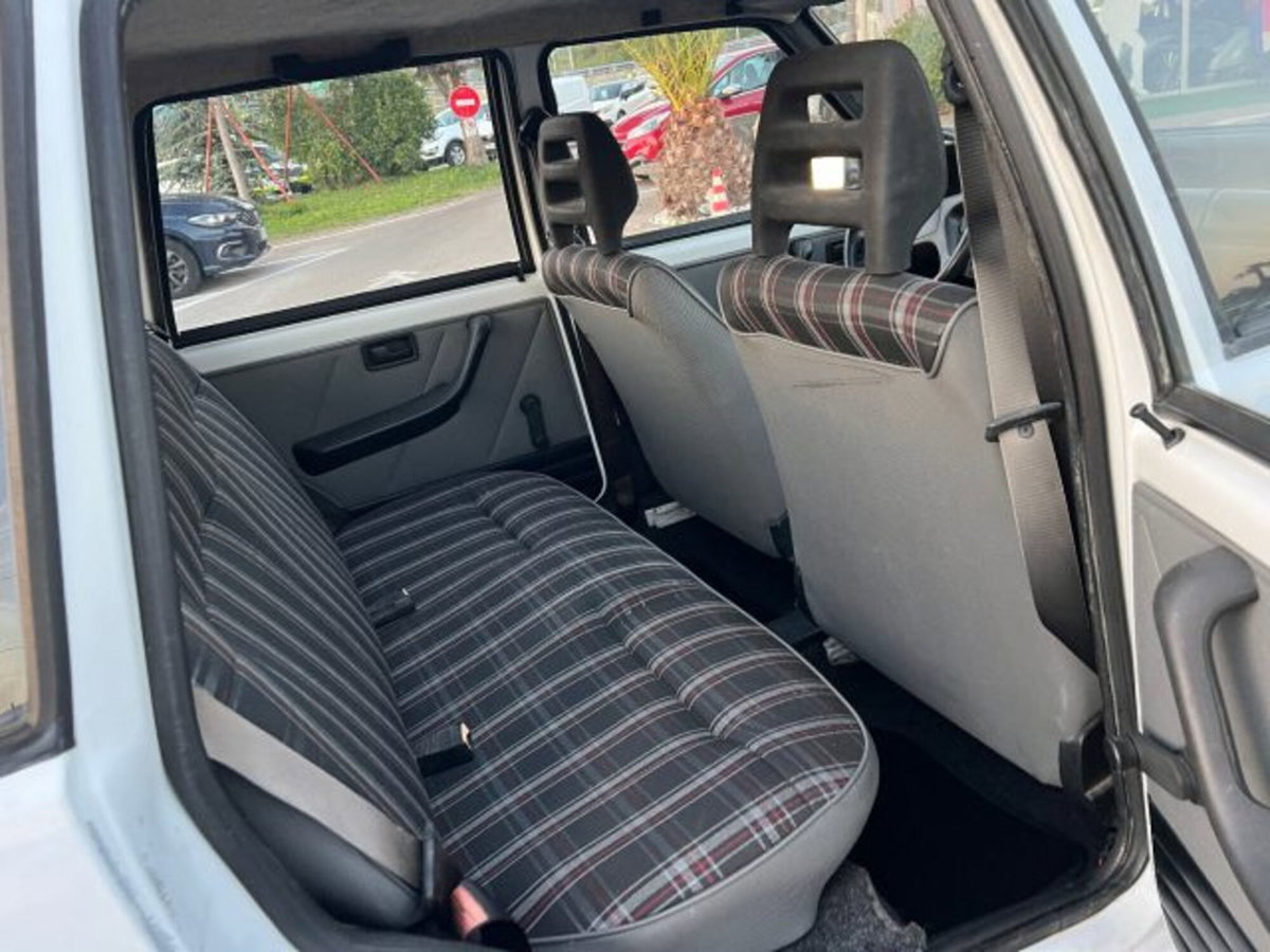 Fiat Uno 1.0 i.e. cat 5 porte (10)