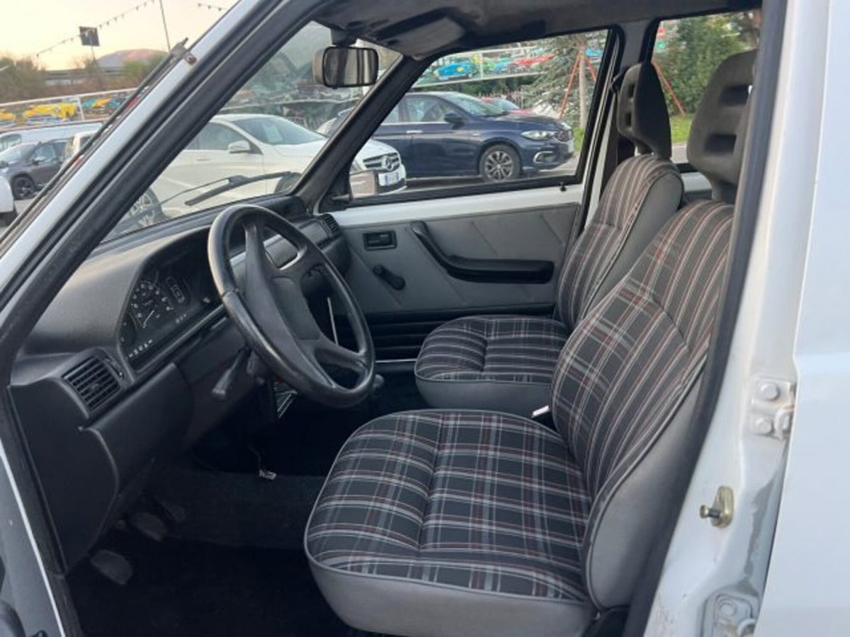 Fiat Uno 1.0 i.e. cat 5 porte (7)