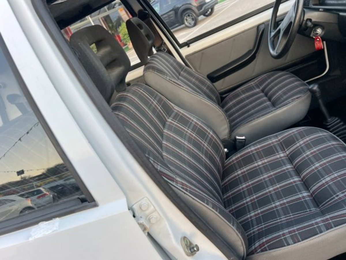 Fiat Uno 1.0 i.e. cat 5 porte (9)