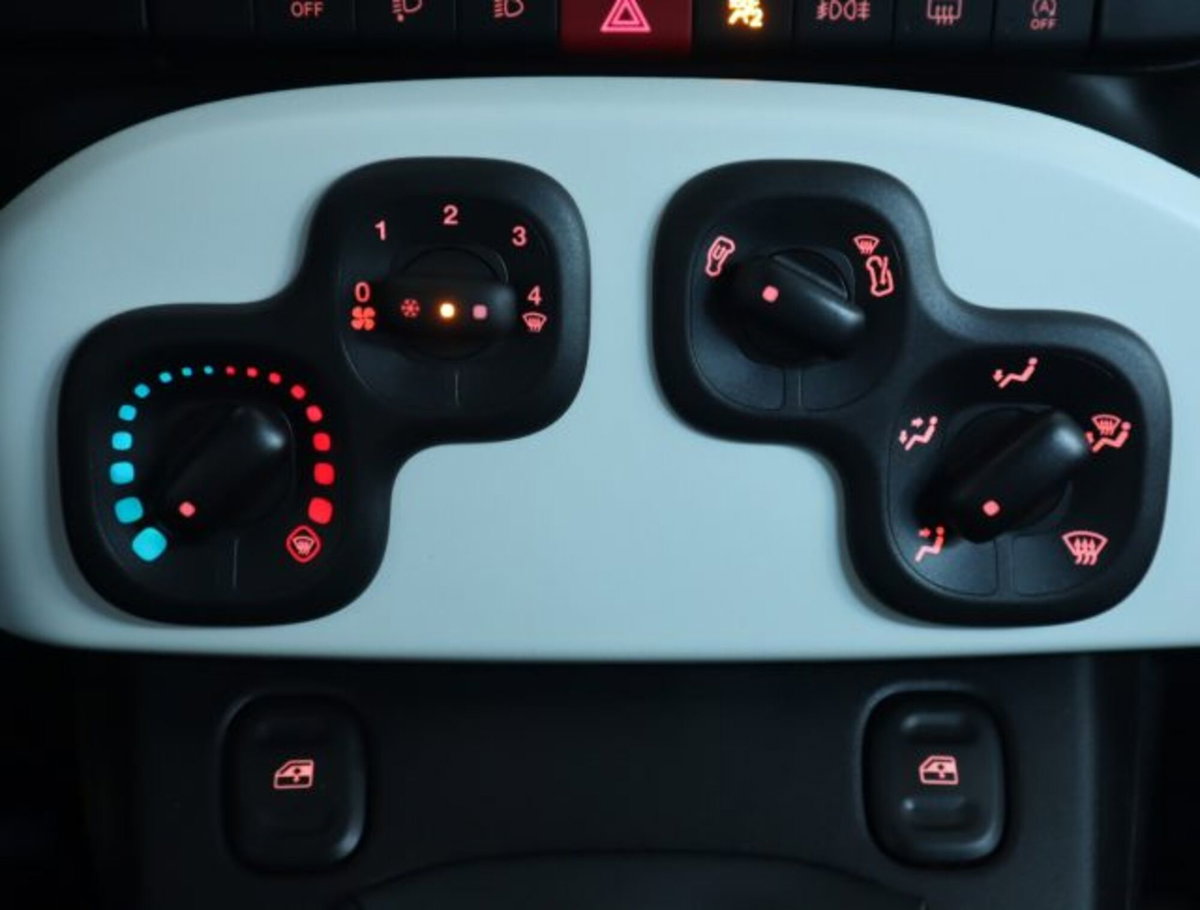 Fiat Panda 1.0 firefly hybrid s&s 70cv 5p.ti (17)