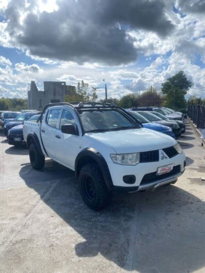 Mitsubishi L200 2.5 DI-D/136CV DC Invite Plus usato