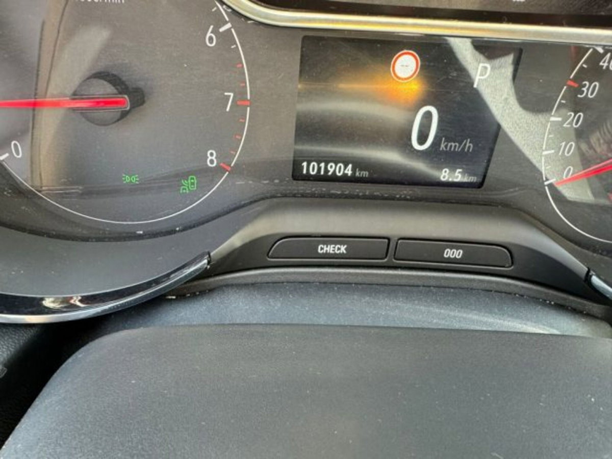 Opel Grandland X 1.5 diesel Ecotec Start&Stop Advance (13)
