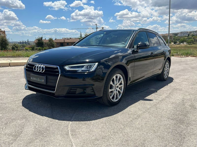 Audi A4 Avant 40 TDI quattro S tronic Business Sport