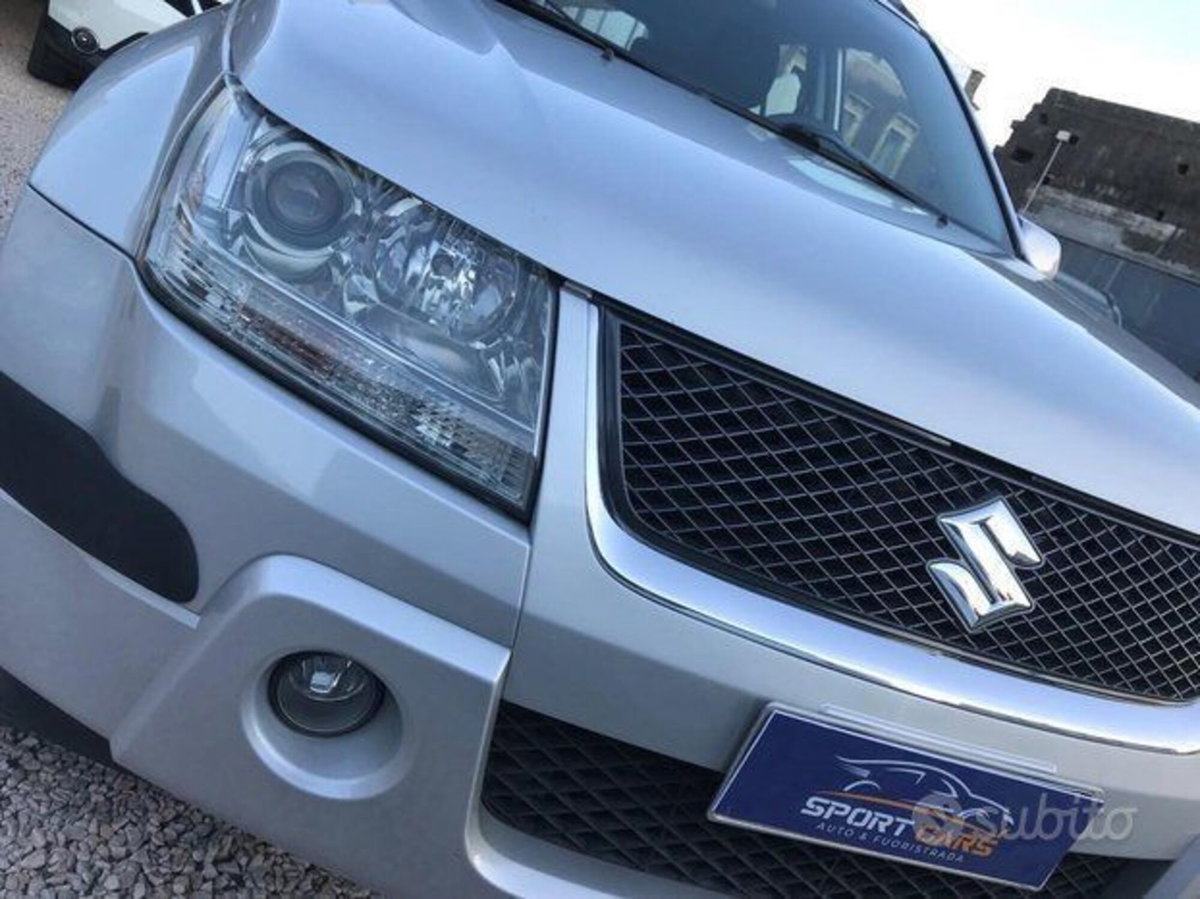 Suzuki Grand Vitara 1.9 DDiS 3 porte Offroad (7)