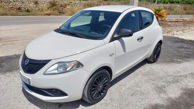 Lancia Ypsilon 1.2 69 CV Argento usata
