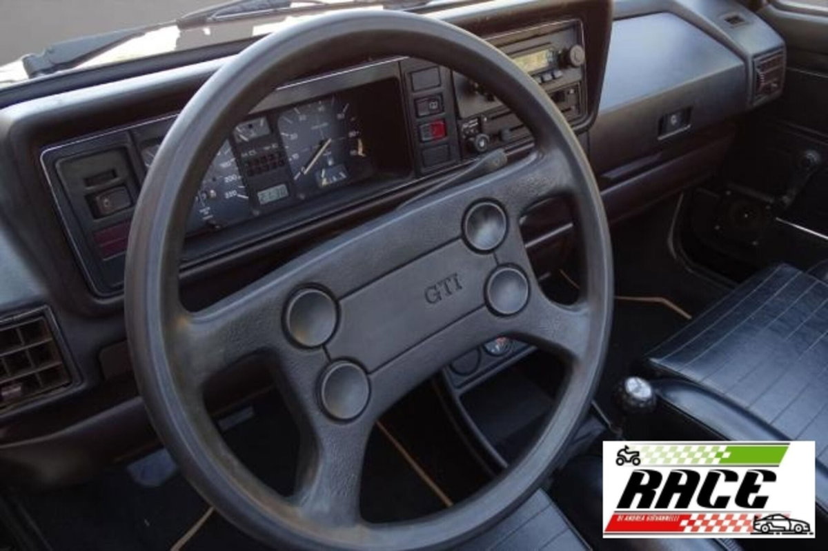 Volkswagen Golf Cabrio 1600 GLI (13)