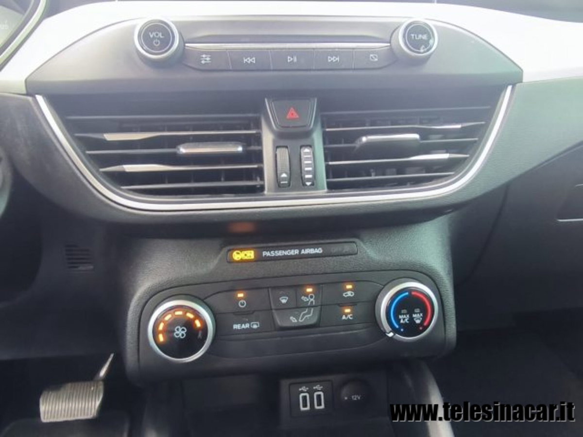 Ford Focus 1.0 EcoBoost 125 CV automatico 5p. Business (15)