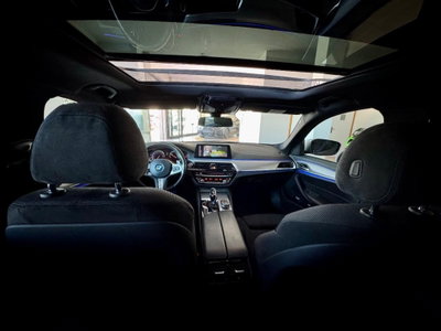 BMW Serie 5 Touring 520d  Msport (10)