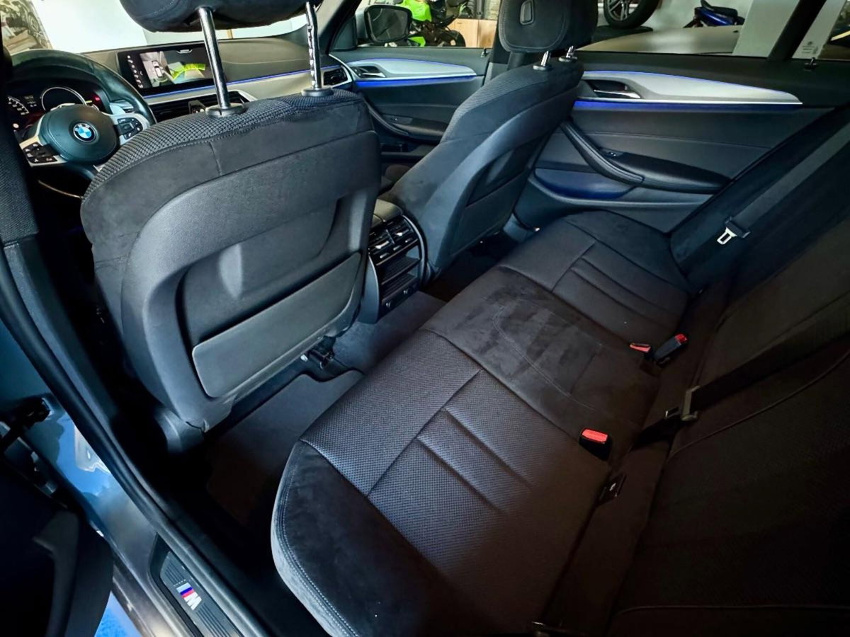 BMW Serie 5 Touring 520d  Msport (11)