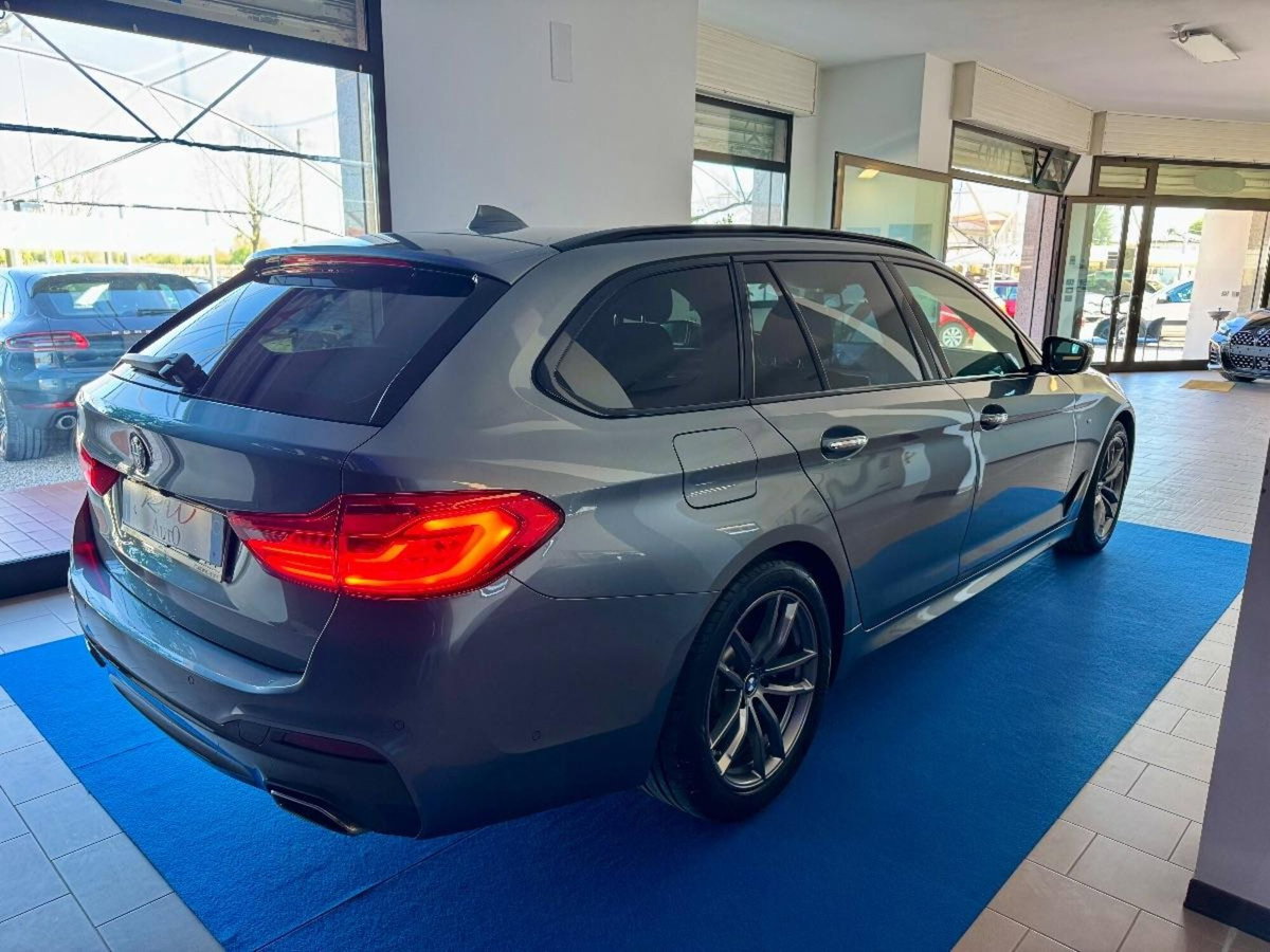 BMW Serie 5 Touring 520d  Msport (4)