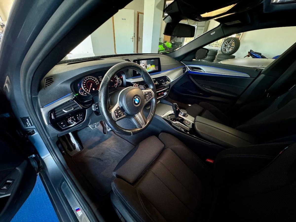 BMW Serie 5 Touring 520d  Msport (9)