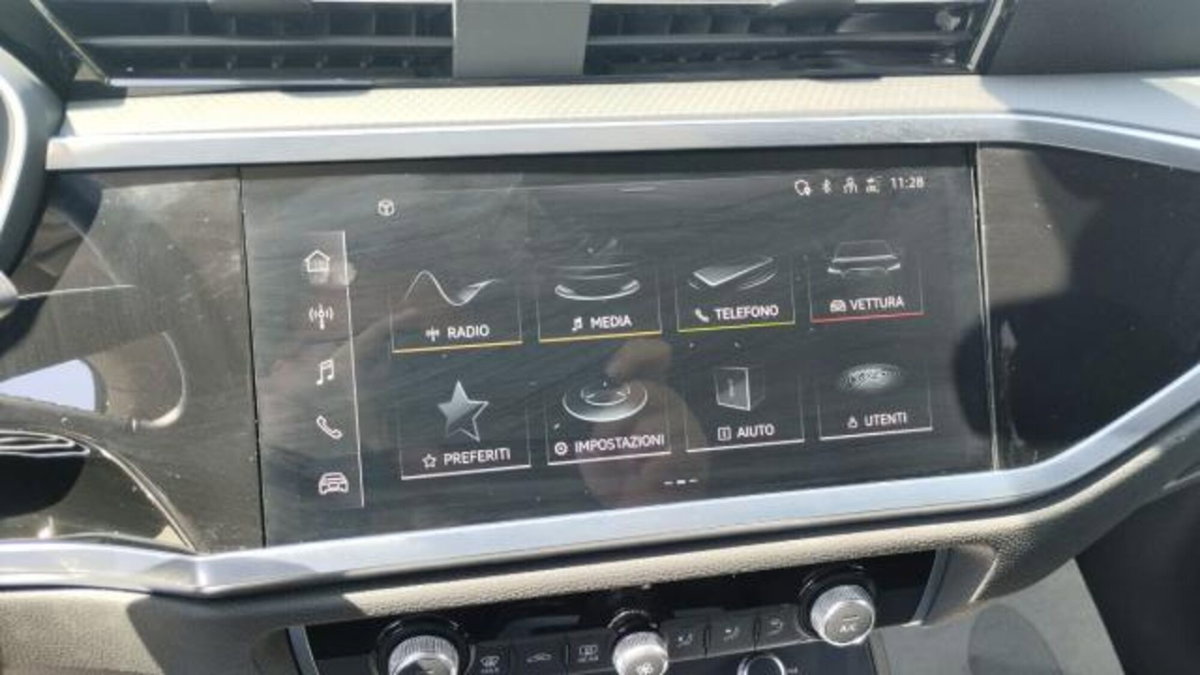 Audi Q3 2.0 TDI 150 CV S tronic S line Edition (17)