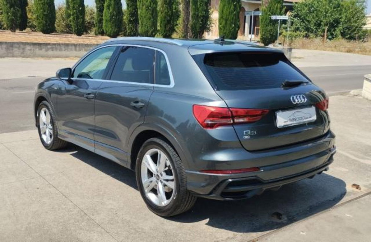 Audi Q3 2.0 TDI 150 CV S tronic S line Edition (4)