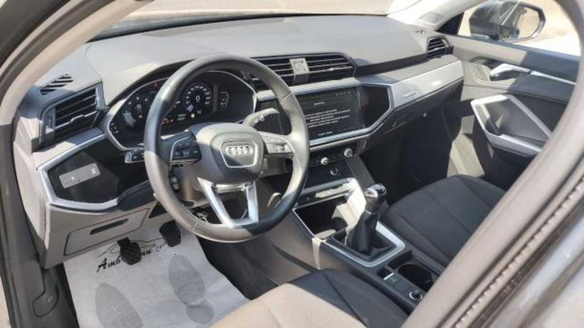 Audi Q3 2.0 TDI 150 CV S tronic S line Edition (5)