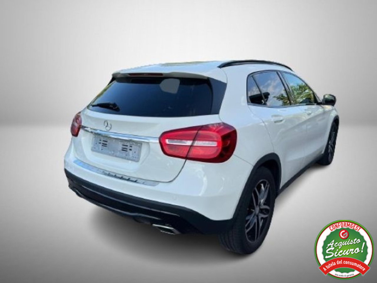 Mercedes-Benz GLA SUV 180 d Sport (4)