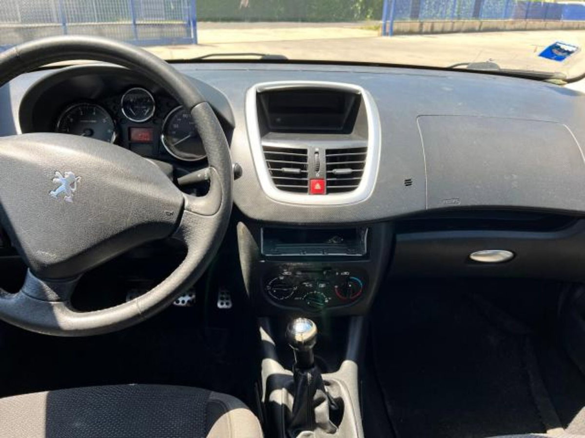 Peugeot 206 60CV 5p. Trendy ECO GPL (12)